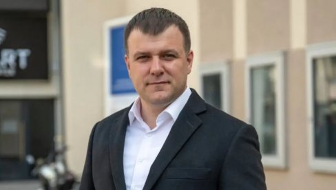 DANAS U POLICIJI IMAMO VIŠE ZAPOSLENIH BOŠNJAKA NEGO IKADA RANIJE Ministar Memić - Ovakvi pomaci ulivaju nadu da idemo putem pravde DANAS U POLICIJI IMAMO VIŠE ZAPOSLENIH BOŠNJAKA NEGO IKADA RANIJE Ministar Memić - Ovakvi pomaci ulivaju nadu da idemo putem pravde