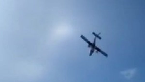 (УЗНЕМИРУЋИ ВИДЕО) БОЛНИ КАДРОВИ: Снимак пада авиона (УЗНЕМИРУЋИ ВИДЕО) БОЛНИ КАДРОВИ: Снимак пада авиона