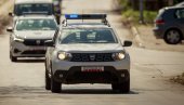 ОЦА УБИО СЕКИРОМ, МАЈКА ТЕШКО ПОВРЕЂЕНА:  Трагедија у породичној кући код Кичева, убица сам позвао Хитну помоћ