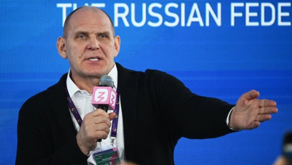 ХЕРОЈ РУСИЈЕ У БЕОГРАДУ! Многи нису могли да верују својим очима (ФОТО) ХЕРОЈ РУСИЈЕ У БЕОГРАДУ! Многи нису могли да верују својим очима (ФОТО)