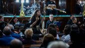 BOJANA I NIKOLA PEKOVIĆ ODUŠEVILI SUBOTIČANE: Gusle, harmonika i Subotički simfonijski orkestar zajedno na sceni