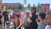 BLOKADER KOJI JE MUČKI NAPAO DEKANA DRIDA: Ovo je Veljko Petrović koga je danas oslobodila sudija Budimir (VIDEO)