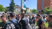 BLOKADER KOJI JE MUČKI NAPAO DEKANA DRIDA: Ovo je Veljko Petrović koga je danas oslobodila sudija Budimir (VIDEO)
