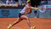 POLJAKINJA U POLUFINALU MADRIDA: Iga Švjontek posle preokreta pobedila šampionku Australijan opena