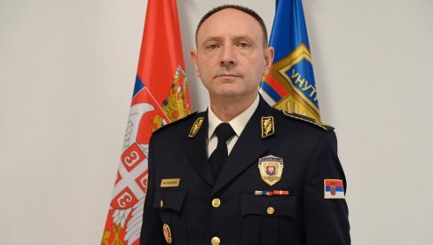 DIREKTOR POLICIJE DEMANTOVAO BLOKADERE: Oglasio se o neprijavljenom skupu u Zemunu - svi koji su učestvovali u nemirima biće privedeni