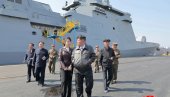 НЕКОМЕ ЈЕ ГЛАВА НА ПАЊУ: Почела поправка оштећеног ратног брода