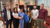 MARTA KOS NA SASTANKU SA OSVEDOČENIM NASILNIKOM: Da li se blokader pohvalio komesarki EU kako je pijan tukao Rome?