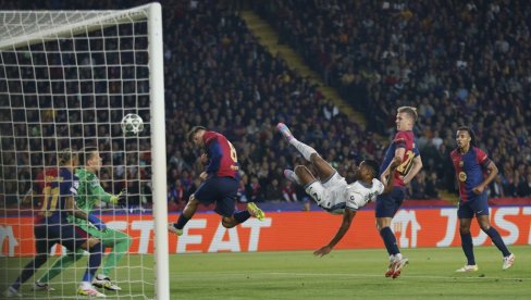 OSEĆAM SE TUŽNO: Neverovatno zbog čega je poništen gol na meču Barselona - Inter (FOTO) OSEĆAM SE TUŽNO: Neverovatno zbog čega je poništen gol na meču Barselona - Inter (FOTO)