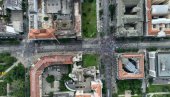 ПРОПАСТ ПРОТЕСТА БЛОКАДЕРА ФОТЕЉАША: Окупили се испред зграде Владе - настављају да тероришу грађане (ВИДЕО)