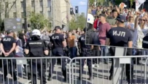 SKANDAL U CENTRU BEOGRADA: Blokaderi foteljaši provociraju studente koji žele da uče u Pionirskom parku