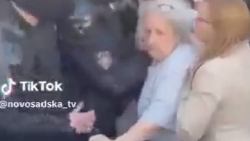 ЗЛОУПОТРЕБА СТАРИЈИХ ЉУДИ НА ДЕЛУ, СРАМАН СНИМАК: Блокадери фотељаши гурају баку на полицију (ВИДЕО)