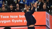 АТАМАН ЉУТ НА НАВИЈАЧЕ ЕФЕСА: Турског стручњака погодиле увреде са трибина (ВИДЕО)