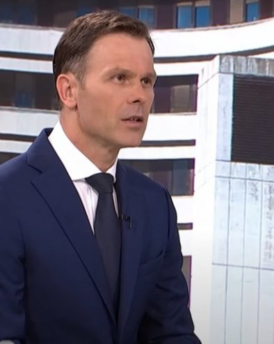 ТРЕНУТАК КАД ЈЕ ВУЧИЋУ ПОЗЛИЛО: Мали описао како се све десило