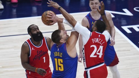 MOĆNI DENVER RAZBIO KLIPERSE: Nikola Jokić odveo Nagetse u polufinale Zapadne konferencije (FOTO/VIDEO) MOĆNI DENVER RAZBIO KLIPERSE: Nikola Jokić odveo Nagetse u polufinale Zapadne konferencije (FOTO/VIDEO)