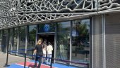 КОМШИЈЕ У ЕЛИТИ: Париз и ПСЖ ће играти на стадионима удаљеним тачно 40 метара КОМШИЈЕ У ЕЛИТИ: Париз и ПСЖ ће играти на стадионима удаљеним тачно 40 метара