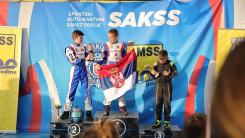 Luka Macura je apsolutni rekorder NAVAK staze u kartingu - postavio je novi rekord staze uz 6 ubedljivih pobeda u Šampionatu Srbije Luka Macura je apsolutni rekorder NAVAK staze u kartingu - postavio je novi rekord staze uz 6 ubedljivih pobeda u Šampionatu Srbije