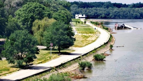 PLUTAJUĆI HOTELI STIŽU U BEOGRAD! Pristanište za kruzere za EXPO 2027 gradiće se od Ušća do Brankovog mosta, kreću prvi radovi