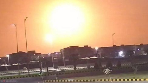 NAJMANJE DVOJE MRVIH, 12 POVREĐENO: Pogledajte trenutak udara rakete na Pakistan (VIDEO)