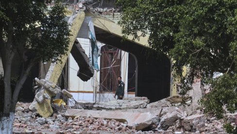 BUKTI SUKOB IZMEĐU NUKLEARNIH SILA Raste broj mrtvih - Indija: Napali smo terorističku infrastrukturu u Pakistanu BUKTI SUKOB IZMEĐU NUKLEARNIH SILA Raste broj mrtvih - Indija: Napali smo terorističku infrastrukturu u Pakistanu