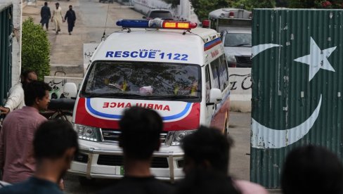 SUKOB U JUŽNOJ AZIJI DOSEŽE TAČKU USIJANJA: Nove eksplozije u Pakistanu, Islamabad preti Indiji uzvraćanjem SUKOB U JUŽNOJ AZIJI DOSEŽE TAČKU USIJANJA: Nove eksplozije u Pakistanu, Islamabad preti Indiji uzvraćanjem