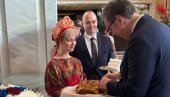 ВУЧИЋ СЕ ПОНОВО ОГЛАСИО ИЗ МОСКВЕ: Хвала нашим руским домаћинима на величанственом дочеку (ФОТО) ВУЧИЋ СЕ ПОНОВО ОГЛАСИО ИЗ МОСКВЕ: Хвала нашим руским домаћинима на величанственом дочеку (ФОТО)