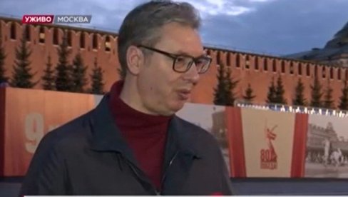 VUČIĆ SE OBRAĆA IZ MOSKVE: Ponosan sam na to što sam predsednik Srbije i što ću moći da prisustvujem obeležavanju borbe protiv fašizma VUČIĆ SE OBRAĆA IZ MOSKVE: Ponosan sam na to što sam predsednik Srbije i što ću moći da prisustvujem obeležavanju borbe protiv fašizma