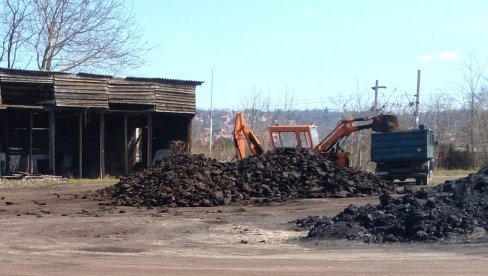 УГАЉ ЗА ПЕНЗИОНЕРЕ: Одобрена испорука костолачког лигнита УГАЉ ЗА ПЕНЗИОНЕРЕ: Одобрена испорука костолачког лигнита