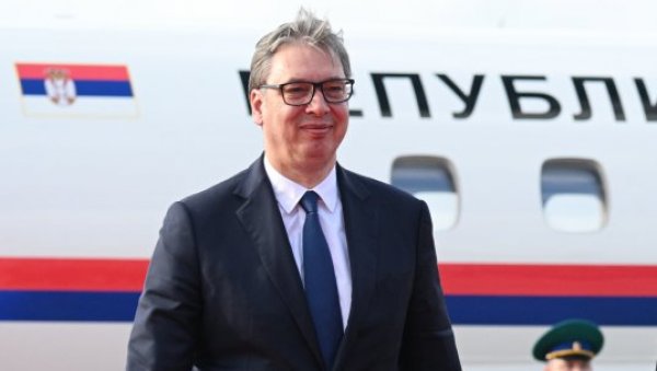 ВУЧИЋ ИЗ МОСКВЕ: Мој посао је да се борим за људе у Србији, припремам се за са разговоре са Путином и Сијем ВУЧИЋ ИЗ МОСКВЕ: Мој посао је да се борим за људе у Србији, припремам се за са разговоре са Путином и Сијем