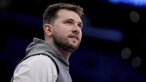 AU, ŠTA JE OVO? Luka Dončić se prepolovio! U Dalasu gledaju i ne veruju (FOTO)