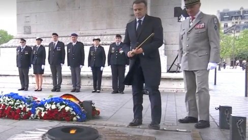 ДА СЕ НЕ ПОНОВИ ИСТОРИЈА: Запад, дан пре Истока, слави Дан примирја у Другом светском рату