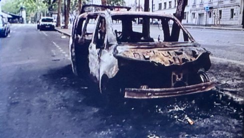 НЕРЕДИ У ГРАДУ СВЕТЛОСТИ: Ухапшено 47 изгредника, лекари се малолетном навијачу боре за живот