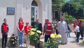 SEĆANJE NA OSNIVAČA CRVENOG KRSTA U PARAĆINU: Položen venac kod spomen-ploče Lazara S. Protića (FOTO)