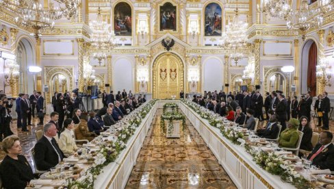 OVO JE MENI ZA PUTINOVE GOSTE: Ni najinstančaniji sladokusci mu ne bi odoleli