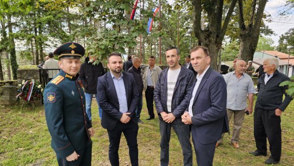 ОСАМ ДЕЦЕНИЈА ПОБЕДЕ НАД ФАШИЗМОМ У ДОЊОЈ ТРНОВИ: Величанствено српско НЕ фашизму ОСАМ ДЕЦЕНИЈА ПОБЕДЕ НАД ФАШИЗМОМ У ДОЊОЈ ТРНОВИ: Величанствено српско НЕ фашизму