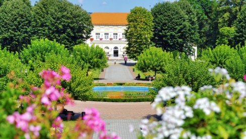 VODA IZ OVE BANJE PROGLAŠENA ZA NAJKVALITETNIJU U CELOJ JUGOSLAVIJI: Cene smeštaja od 2.000 dinara VODA IZ OVE BANJE PROGLAŠENA ZA NAJKVALITETNIJU U CELOJ JUGOSLAVIJI: Cene smeštaja od 2.000 dinara
