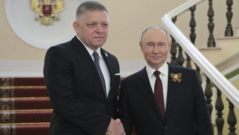 FICO U MOSKVI: Neću dozvoliti Evropskoj uniji da napravi novu gvozdenu zavesu FICO U MOSKVI: Neću dozvoliti Evropskoj uniji da napravi novu gvozdenu zavesu