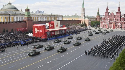 ПОРУКА ИЗ КРЕМЉА ДАН НАКОН ПАРАДЕ: Европљане нервира светска подршка Дану победе у Москви