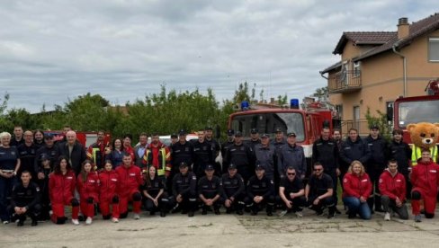POKAZALI SPREMNOST U SPASAVANJU I GAŠENJU POŽARA: Saradnja vatrogasnih udruženja Bakši iz Mađarske i DVD Budisava iz Budisave