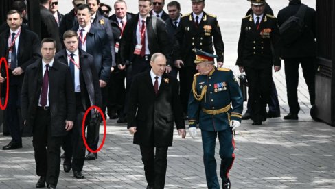 ДЕТАЉИ КОЈИ СУ МНОГИМА ПРОМАКЛИ: Шта се налазило у рукама Путинових НАЈСПРЕМНИЈИХ ЉУДИ? ДЕТАЉИ КОЈИ СУ МНОГИМА ПРОМАКЛИ: Шта се налазило у рукама Путинових НАЈСПРЕМНИЈИХ ЉУДИ?
