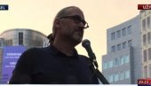 PALE SVE MASKE U BRISELU: Blokaderski pokret je izrazito antiruski! (VIDEO)