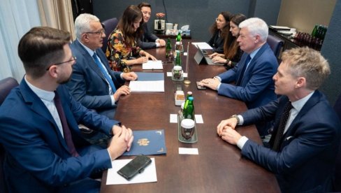 ZASAD TEŠKO DO PASOŠA: Mandić o dvojnom državljanstvu sa Viselom u Luksemburgu ZASAD TEŠKO DO PASOŠA: Mandić o dvojnom državljanstvu sa Viselom u Luksemburgu