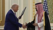ZA ODBRANU RIJADA 142 MILIJARDE DOLARA: Američki predsednik stigao u Saudijsku Arabiju i potpisao važan sporazum