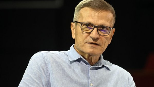 У УЖИЦУ ПТИЦА НА ГОЗБИ: На Фестивалу Јоаким Вујић промоција нове књиге редитеља Небојше Брадића У УЖИЦУ ПТИЦА НА ГОЗБИ: На Фестивалу Јоаким Вујић промоција нове књиге редитеља Небојше Брадића