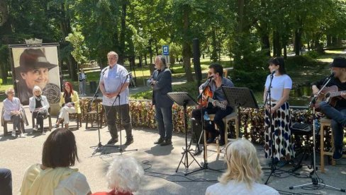НА ДЕСАНКИН ДАН: У Врњачкој Бањи обележено 127 година од рођења наше песникиње