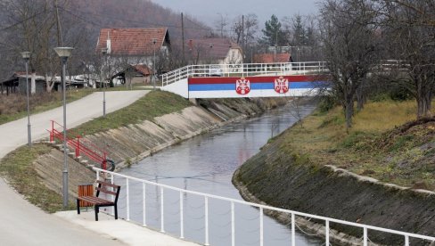 U POSLEDNJIM DANIMA MANDATA KURTI AKTIVIRAO DUGE CEVI KAKO BI U POTPUNOSTI PARALISAO ŽIVOT SRBA NA KiM: Ostalo još samo vazduh da im uzmu U POSLEDNJIM DANIMA MANDATA KURTI AKTIVIRAO DUGE CEVI KAKO BI U POTPUNOSTI PARALISAO ŽIVOT SRBA NA KiM: Ostalo još samo vazduh da im uzmu