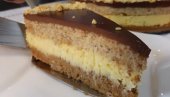 PRVIM ZALOGAJEM VRAĆA U DETINJSTVO! Pesak torta, gotova za samo pola sata, i to bez pečenja