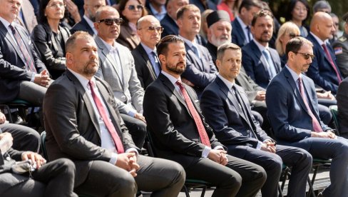 LICITIRANJE SA FAVORITIMA: Trzavice oko načelnika Generalštaba Crne Gore, na relaciji predsednik države - ministar odbrane LICITIRANJE SA FAVORITIMA: Trzavice oko načelnika Generalštaba Crne Gore, na relaciji predsednik države - ministar odbrane