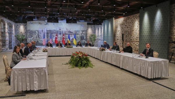 ЧЕКА СЕ ПРВИ СУСРЕТ РУСА И УКРАЈИНАЦА ОД 2022. ГОДИНЕ: Завршен трилатерални састанак Украјине, САД и Турске у Истанбулу (ФОТО) ЧЕКА СЕ ПРВИ СУСРЕТ РУСА И УКРАЈИНАЦА ОД 2022. ГОДИНЕ: Завршен трилатерални састанак Украјине, САД и Турске у Истанбулу (ФОТО)