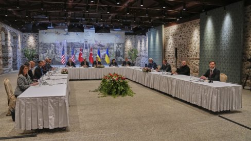 ČEKA SE PRVI SUSRET RUSA I UKRAJINACA OD 2022. GODINE: Završen trilateralni sastanak Ukrajine, SAD i Turske u Istanbulu (FOTO) ČEKA SE PRVI SUSRET RUSA I UKRAJINACA OD 2022. GODINE: Završen trilateralni sastanak Ukrajine, SAD i Turske u Istanbulu (FOTO)