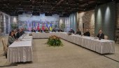ČEKA SE PRVI SUSRET RUSA I UKRAJINACA OD 2022. GODINE: Završen trilateralni sastanak Ukrajine, SAD i Turske u Istanbulu (FOTO)